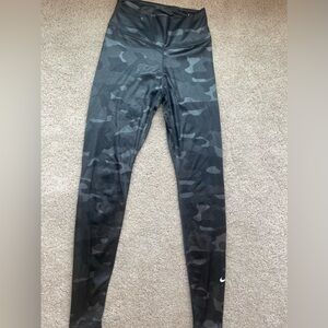Nike Dri-Fit Leggings Black Camo Size XS